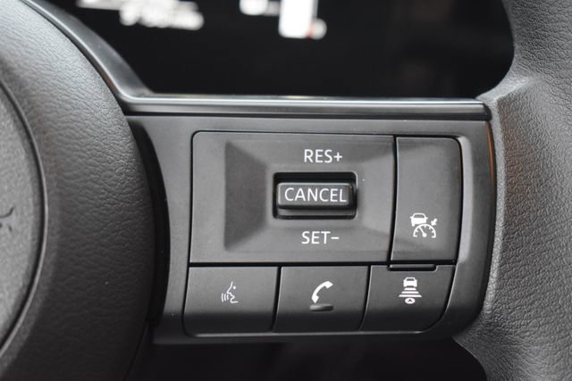 Used 2025 Nissan Kicks S AWD/4WD image 22