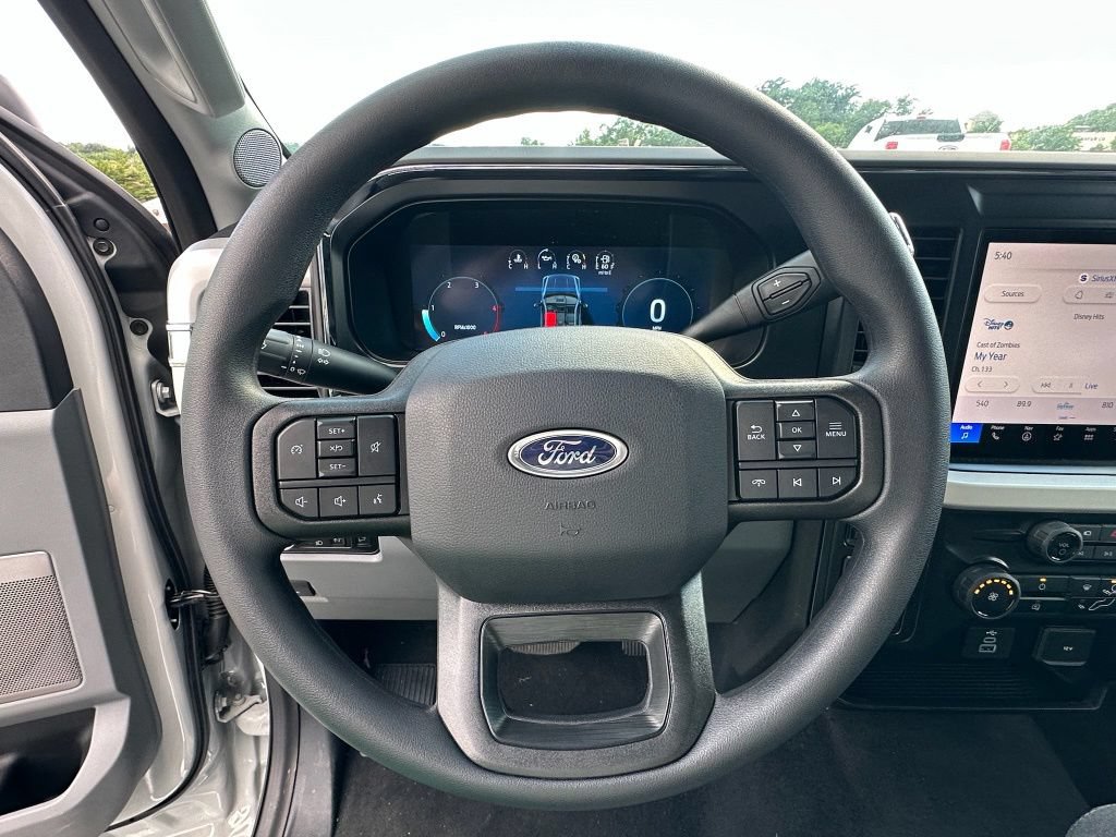 New 2026 Ford F250 XLT w/ XLT Premium Package AWD/4WD image 7