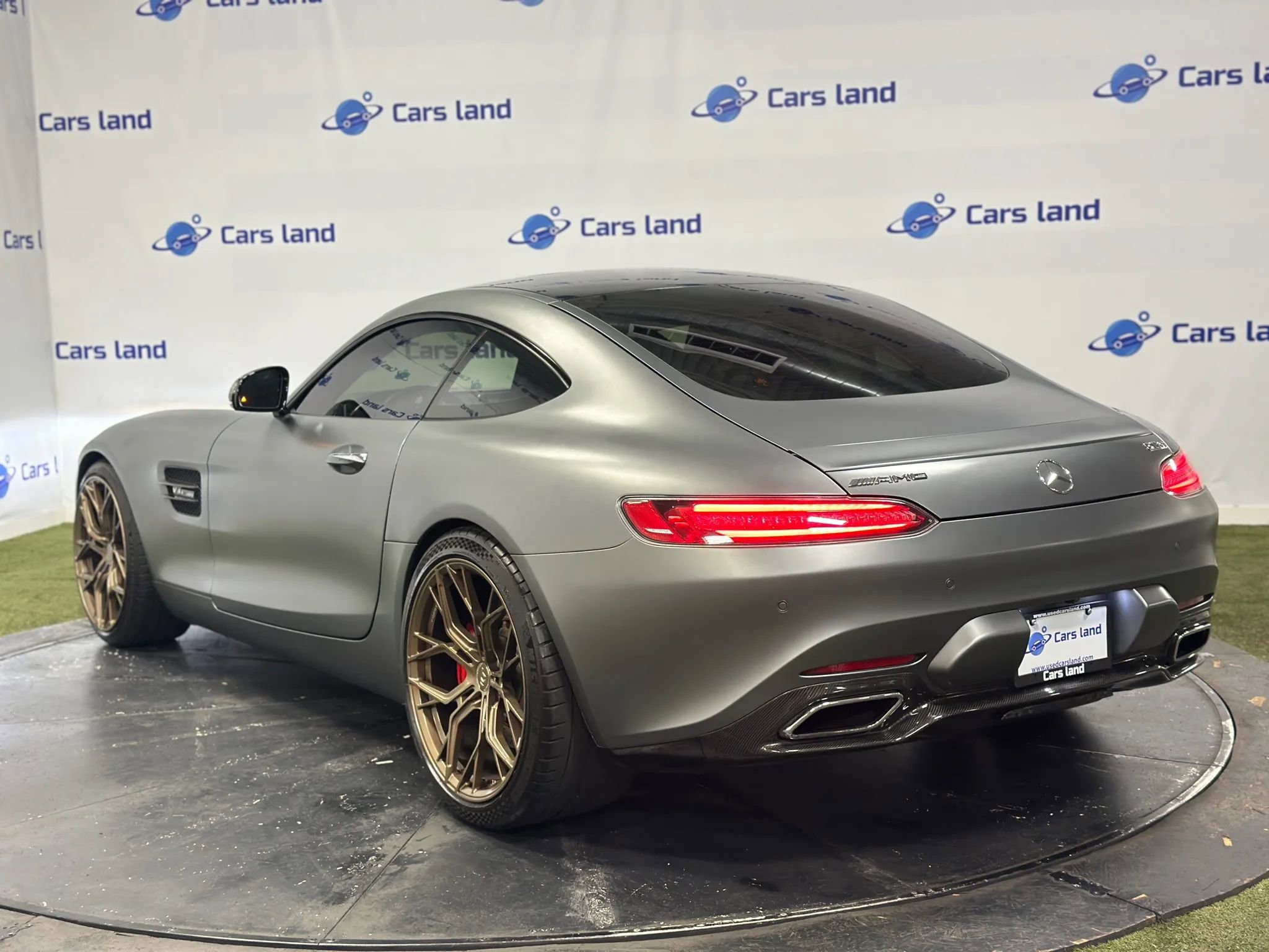 Used 2017 Mercedes-Benz AMG GT S image 4