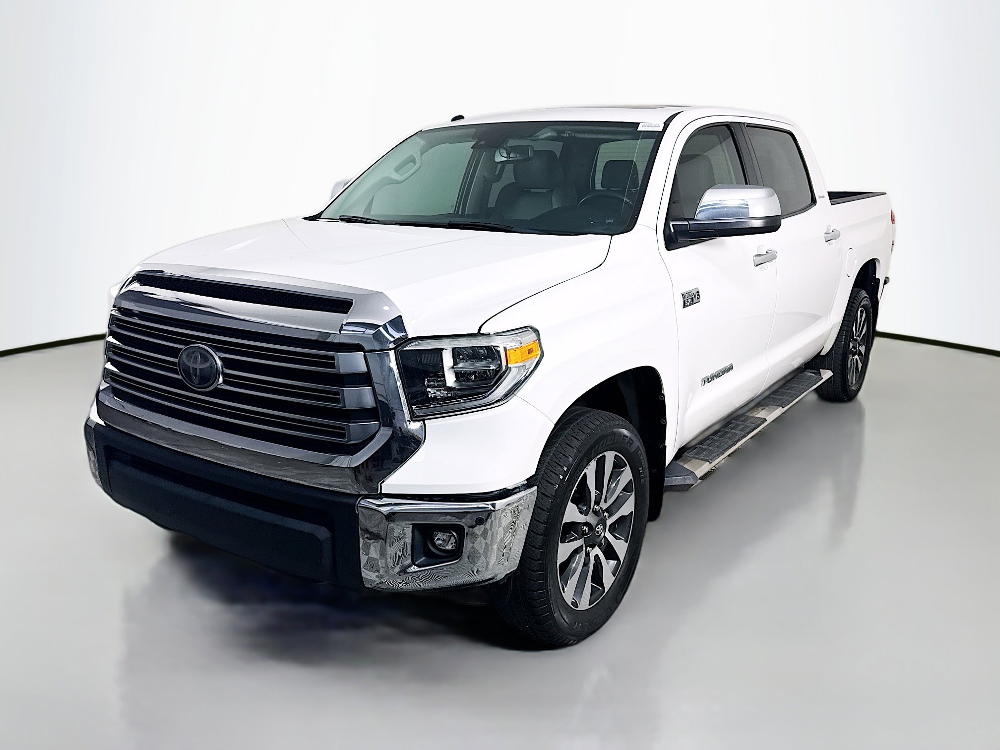 Used 2018 Toyota Tundra Limited w/ Limited Premium Package image 4