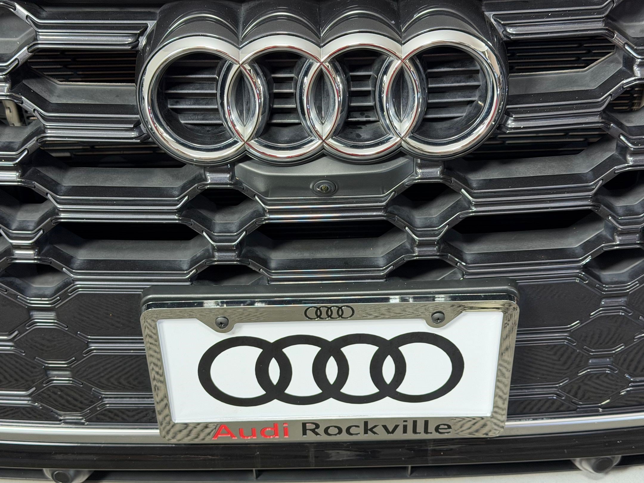 Used 2021 Audi Q5 e Prestige AWD/4WD image 26