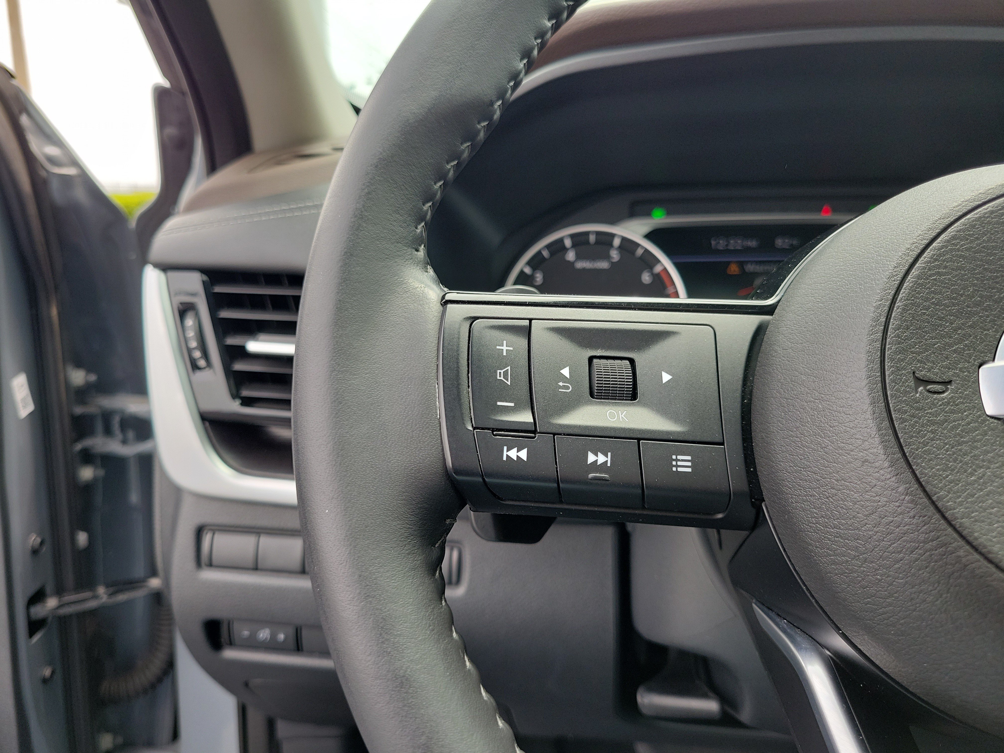 Certified 2021 Nissan Rogue SL AWD/4WD image 6