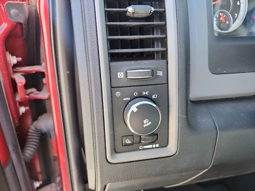 Used 2013 RAM 1500 Express image 19