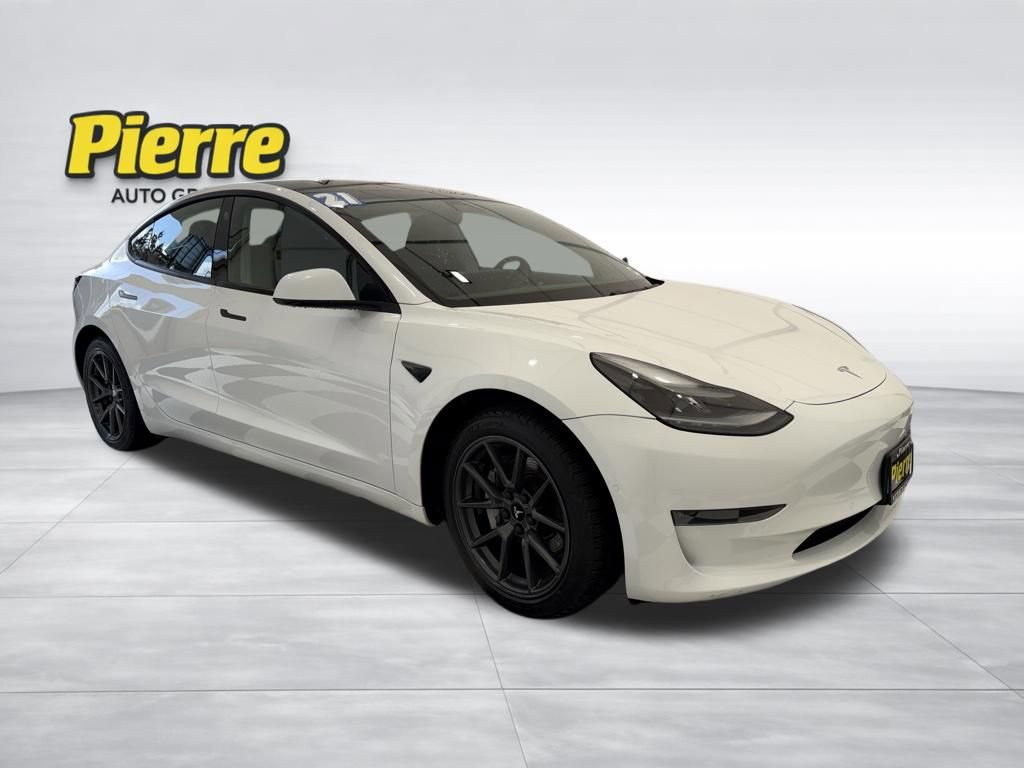 Used 2021 Tesla Model 3 Standard Range Plus image 7
