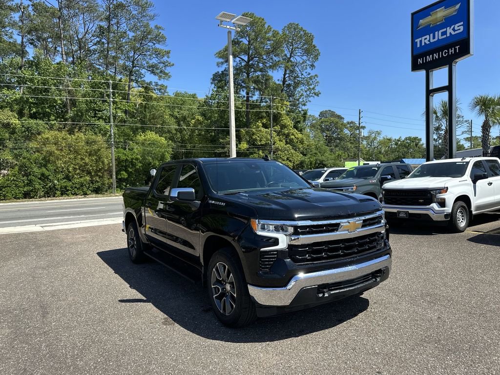 Used 2023 Chevrolet Silverado 1500 LT AWD/4WD image 10