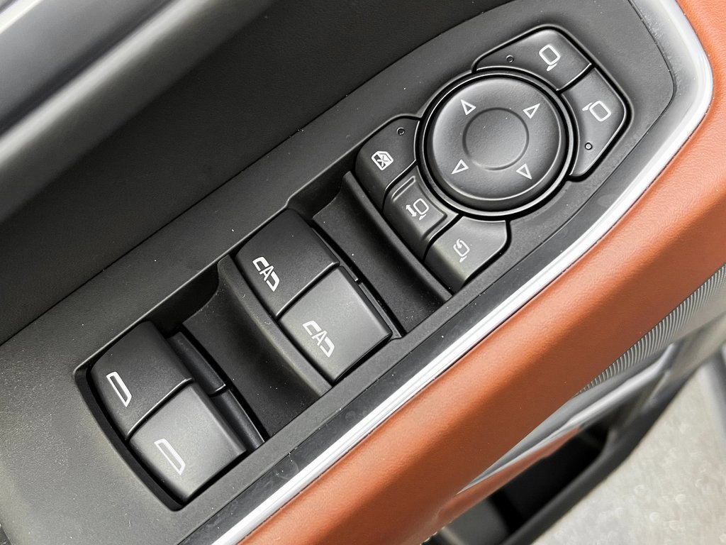 Used 2025 GMC Sierra 3500 Denali Ultimate image 31