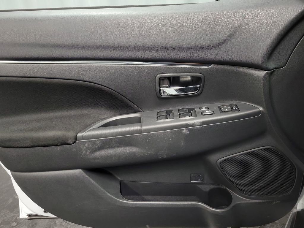 Used 2025 Mitsubishi Outlander Sport LE image 21
