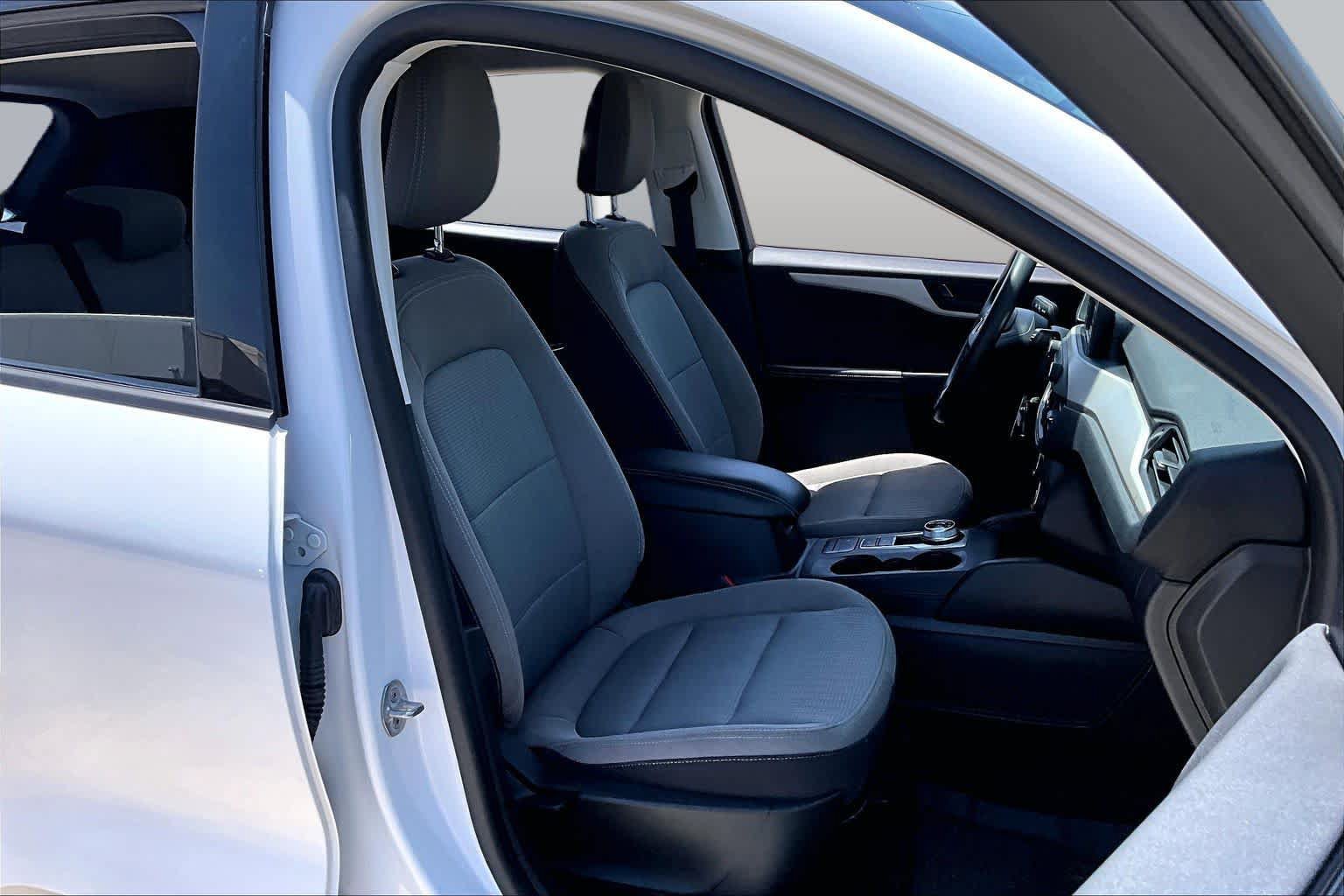 Used 2022 Ford Escape S FWD image 9
