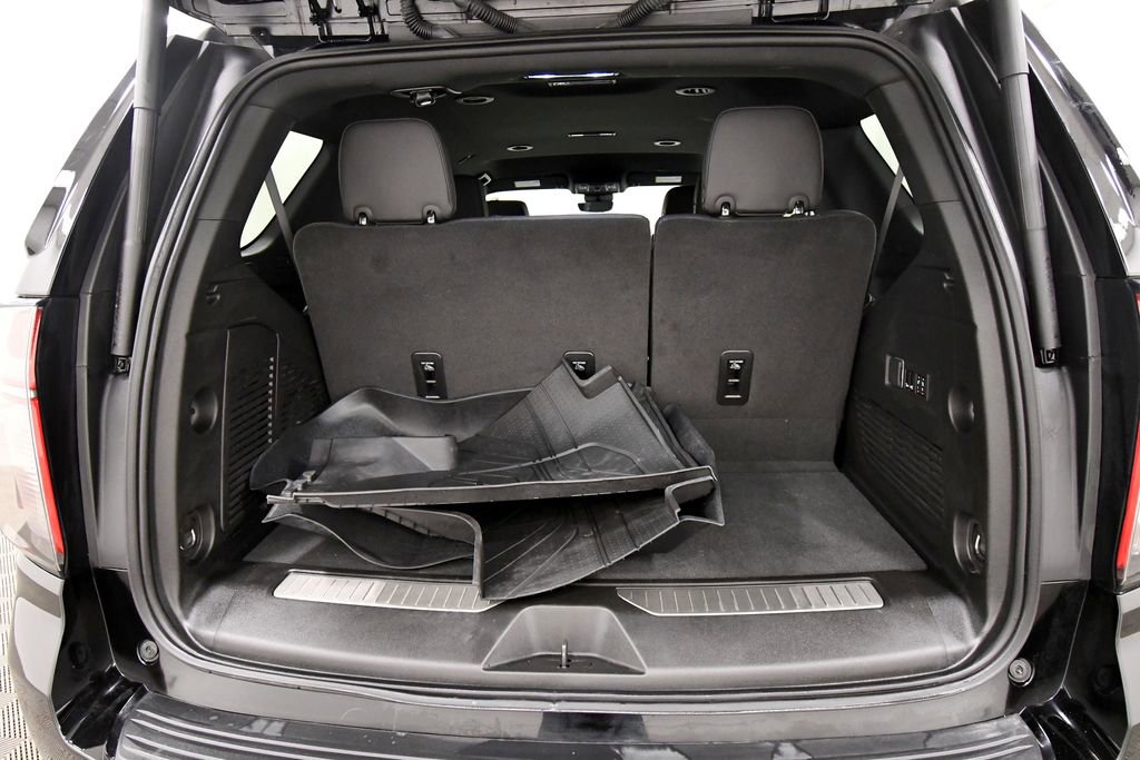 Used 2024 Chevrolet Tahoe High Country AWD/4WD image 7