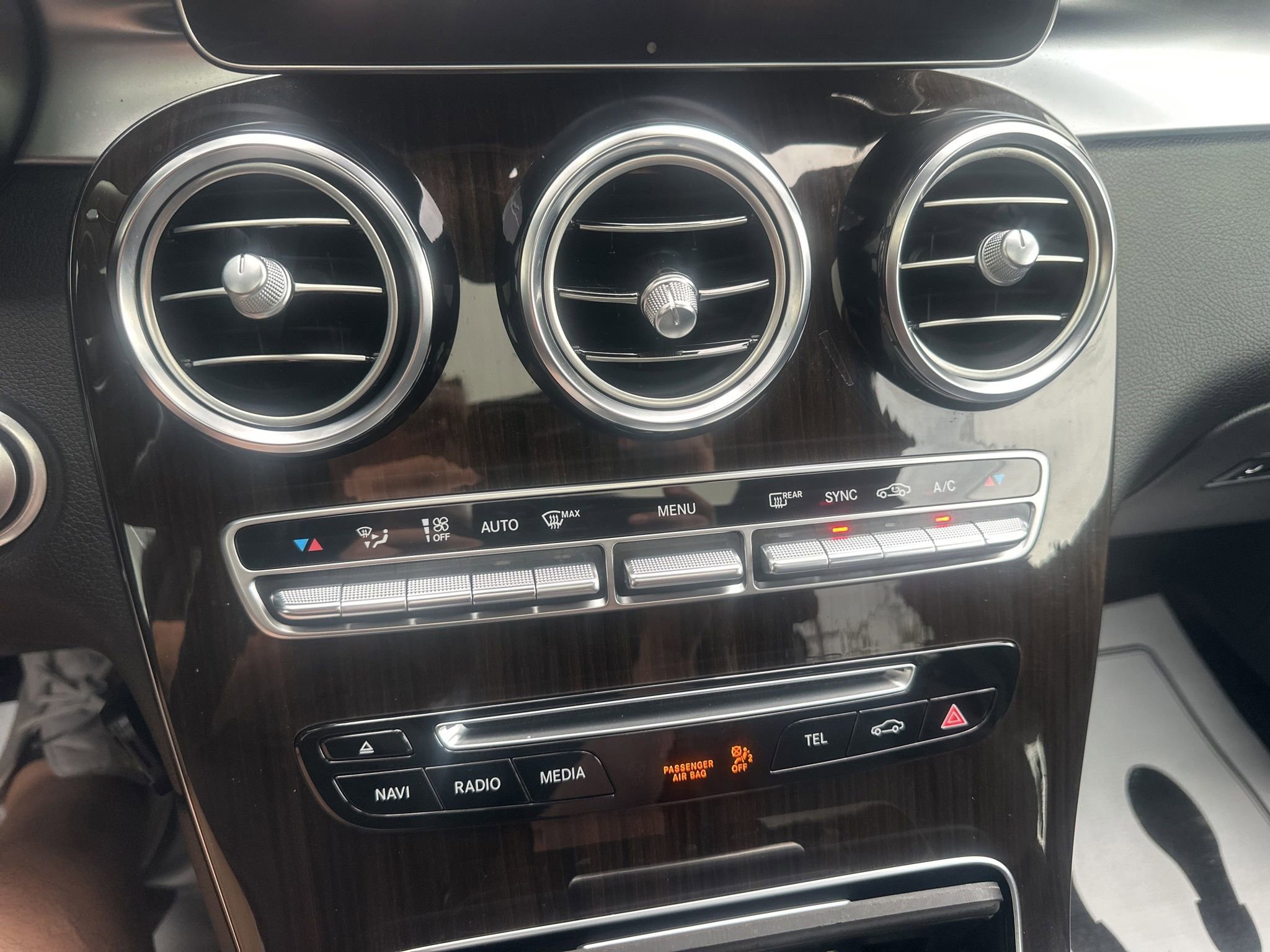 Used 2018 Mercedes-Benz GLC 300 4MATIC Coupe image 24