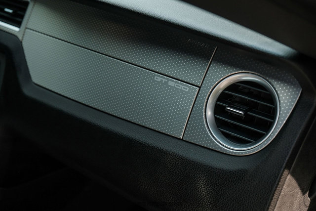 Used 2010 Ford Mustang Shelby GT500 RWD image 43