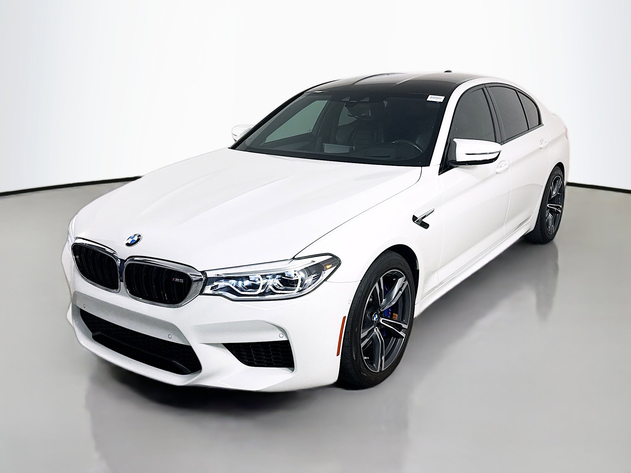 Used 2019 BMW M5 w/ Executive Package image 4