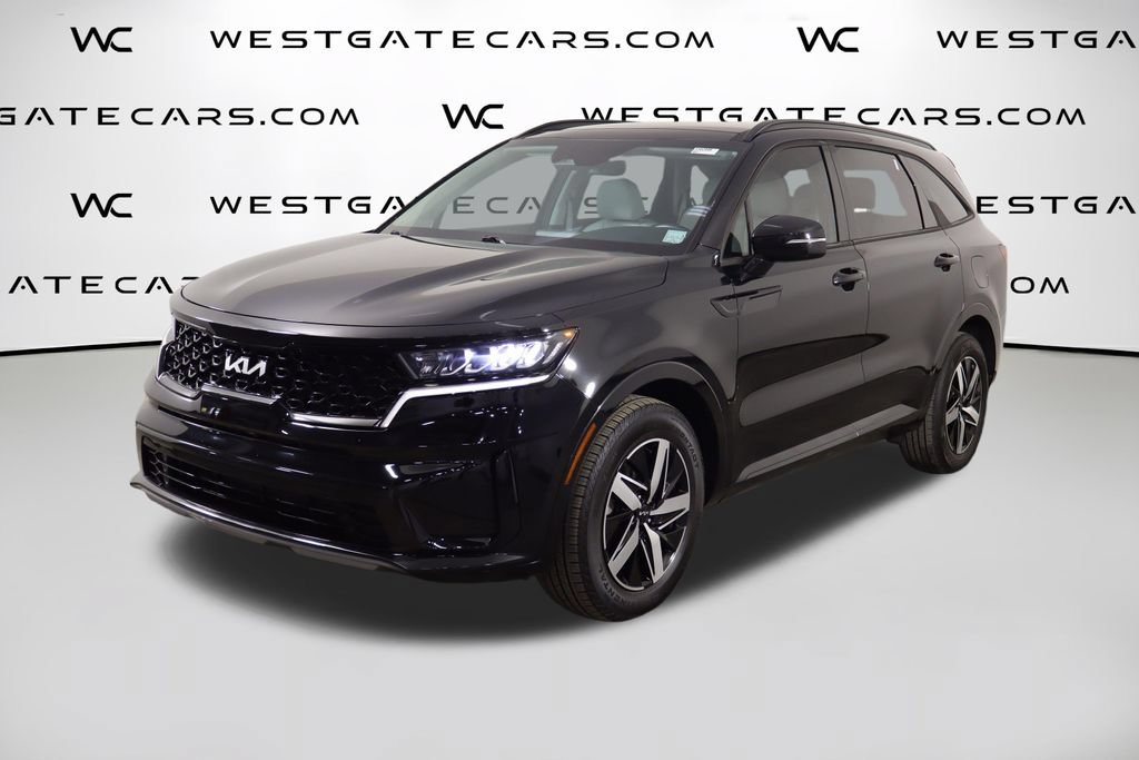 Used 2023 Kia Sorento S w/ Panoramic Sunroof Package