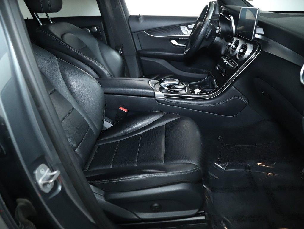 Used 2018 Mercedes-Benz GLC 300 4MATIC image 36