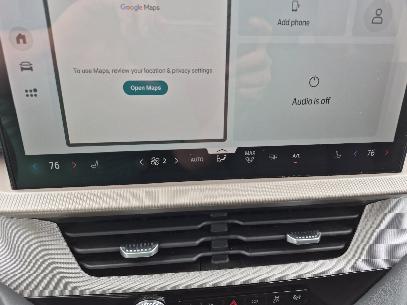 Used 2025 Ford Explorer Active RWD image 18