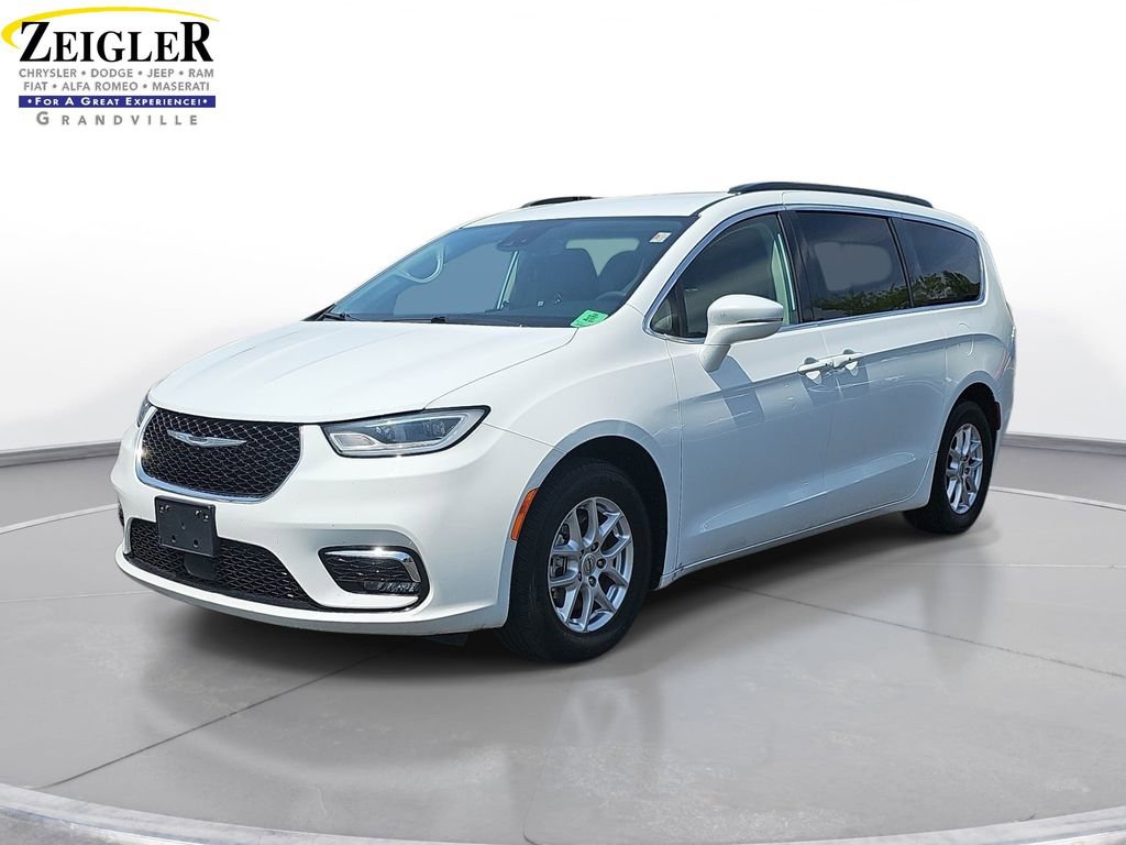 Certified 2022 Chrysler Pacifica Touring-L FWD image 1