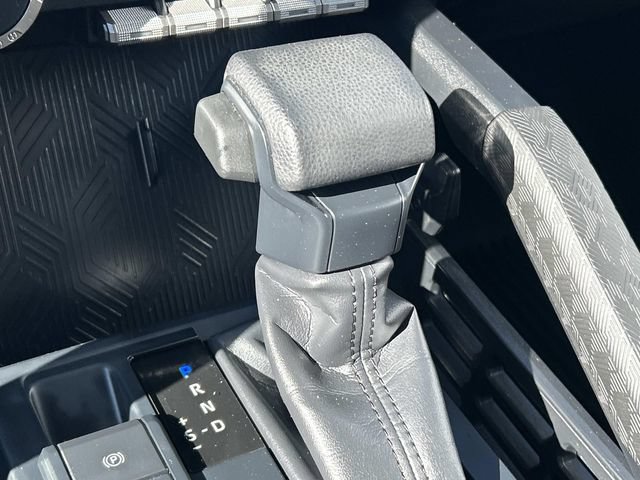 Used 2024 Toyota Tacoma SR5 AWD/4WD image 28