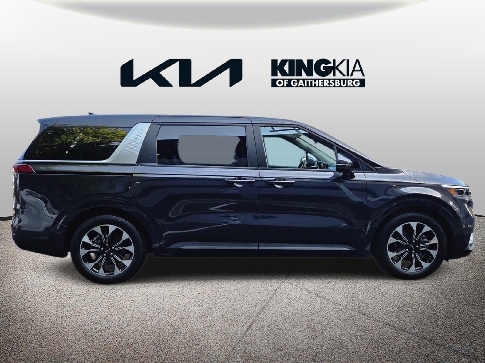 Certified 2024 Kia Carnival EX FWD image 2