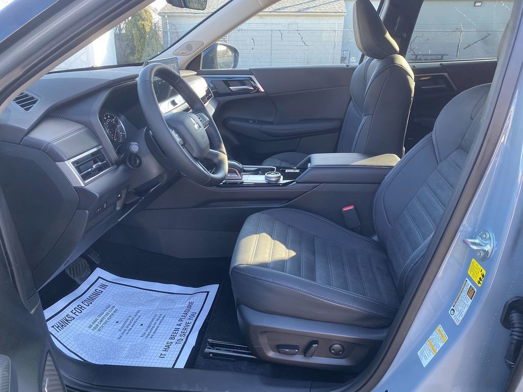 New 2026 Mitsubishi Outlander Trail Edition image 12