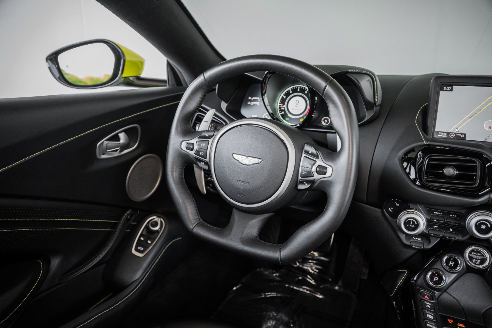 Used 2020 Aston Martin V8 Vantage Coupe RWD image 20