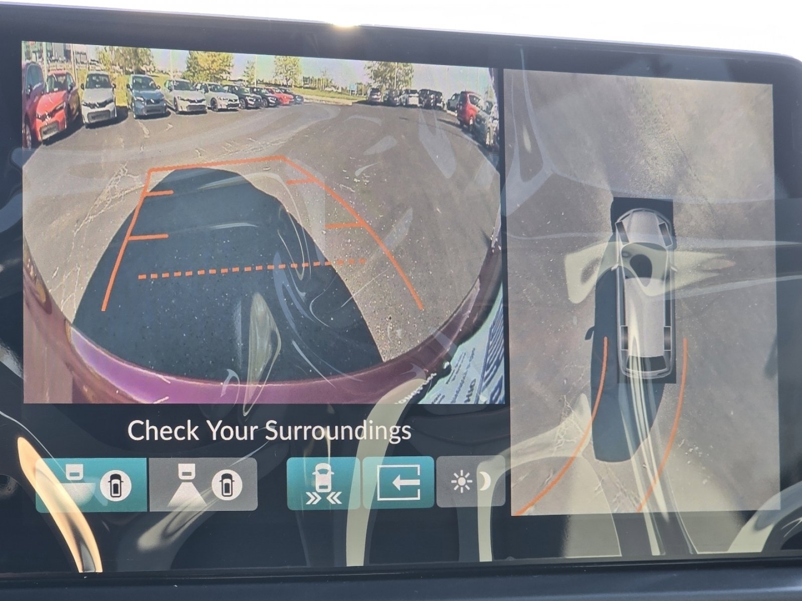 Used 2025 Honda Pilot TrailSport image 8