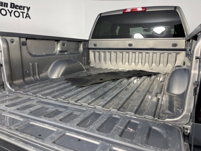 Used 2017 GMC Sierra 1500 SLT w/ SLT Premium Package image 18