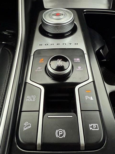 Used 2025 Kia Sorento EX image 31