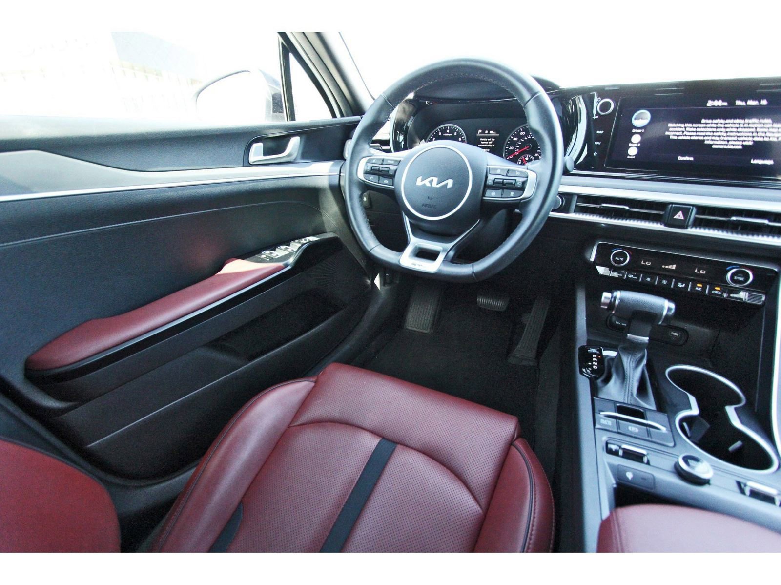 Used 2024 Kia K5 GT-Line w/ GT-Line Premium Package image 11