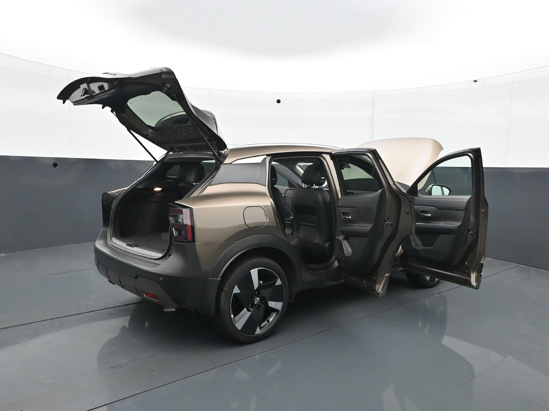 Used 2025 Nissan Kicks SR w/ SR Premium Package AWD/4WD image 34