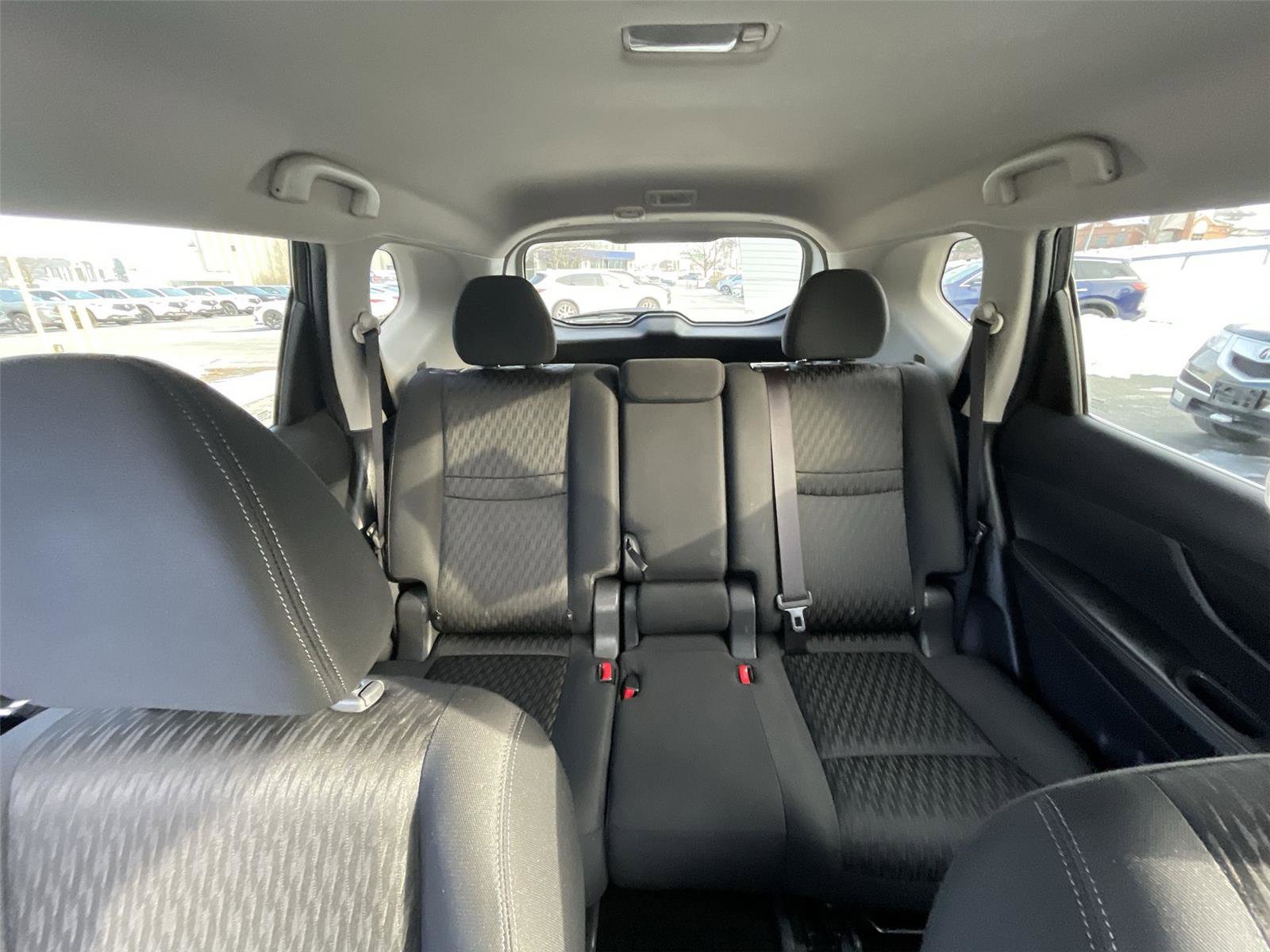 Used 2018 Nissan Rogue SV w/ Premium Package image 28