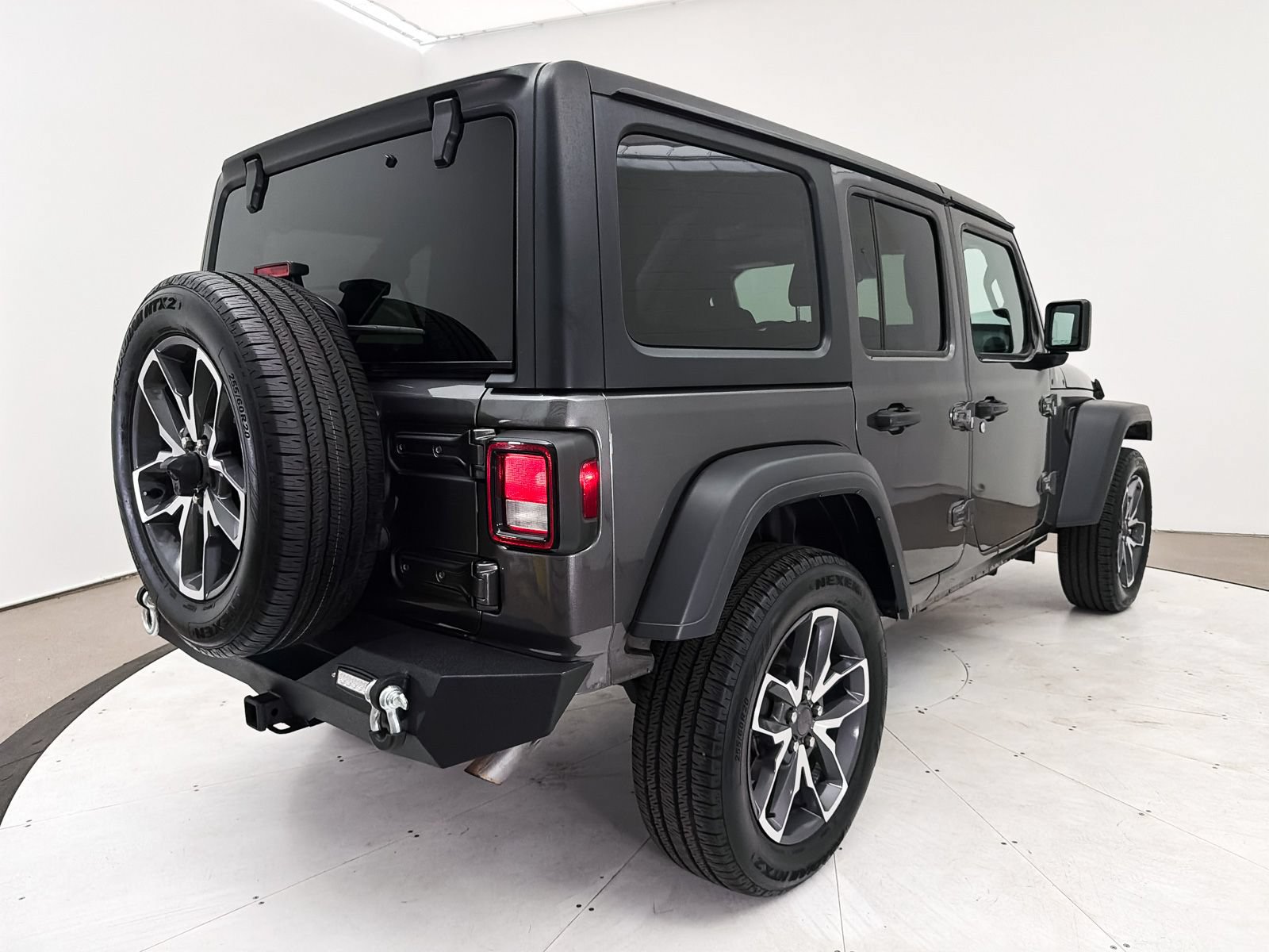 Used 2024 Jeep Wrangler Unlimited Sport AWD/4WD image 15
