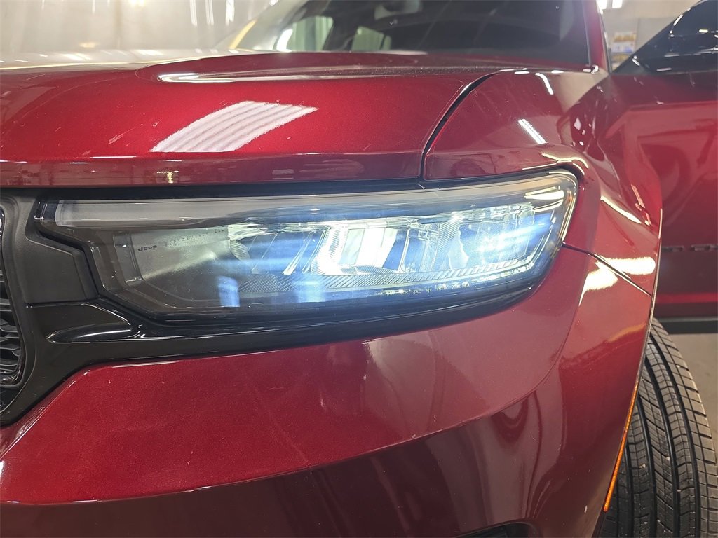 Used 2024 Jeep Grand Cherokee Altitude image 30