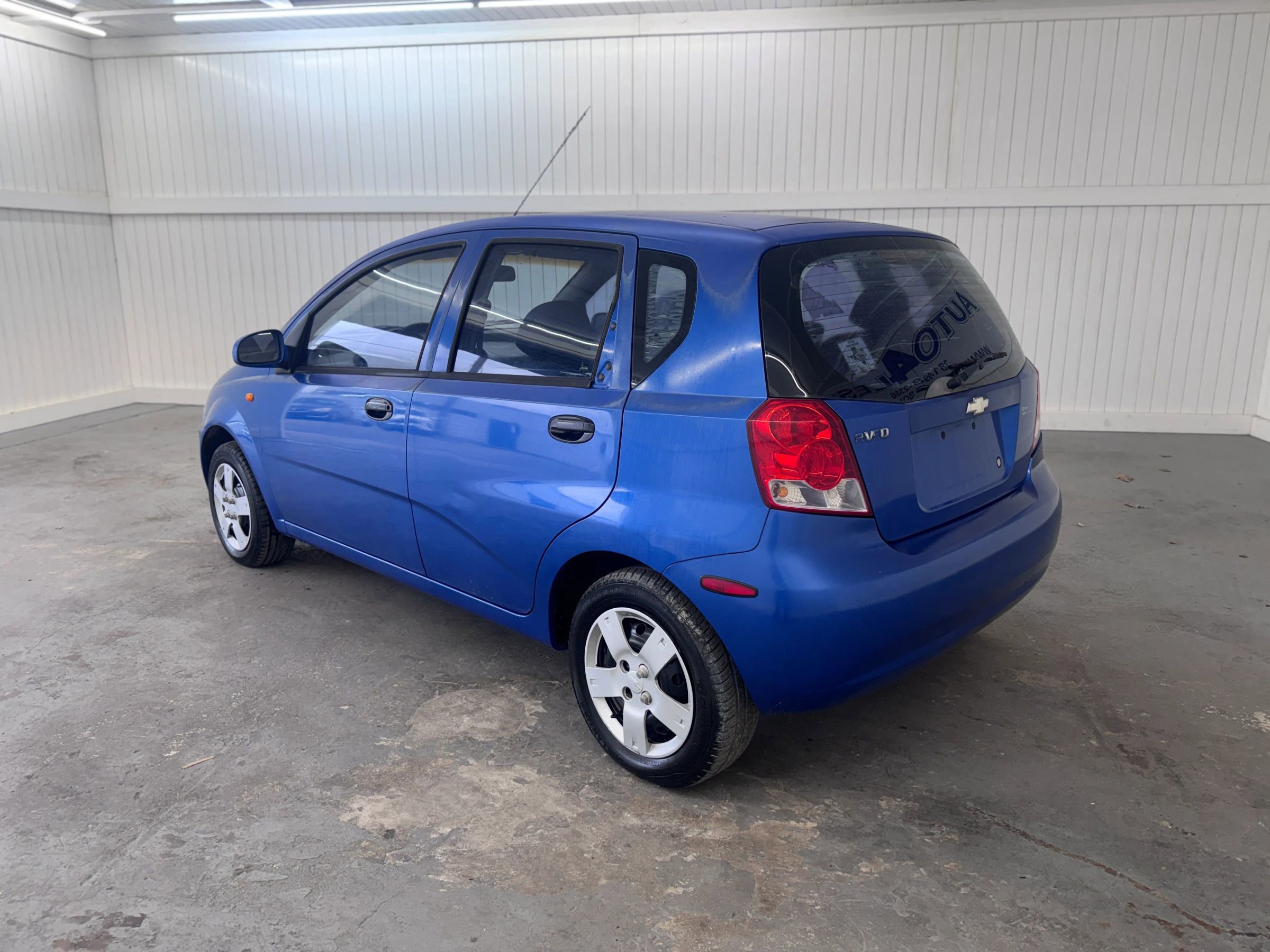 Used 2004 Chevrolet Aveo Hatchback image 7