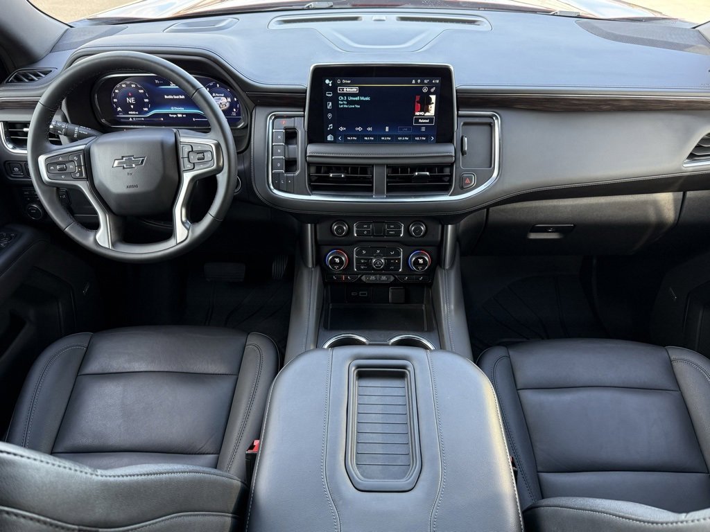 Used 2024 Chevrolet Suburban Z71 w/ Luxury Package image 4