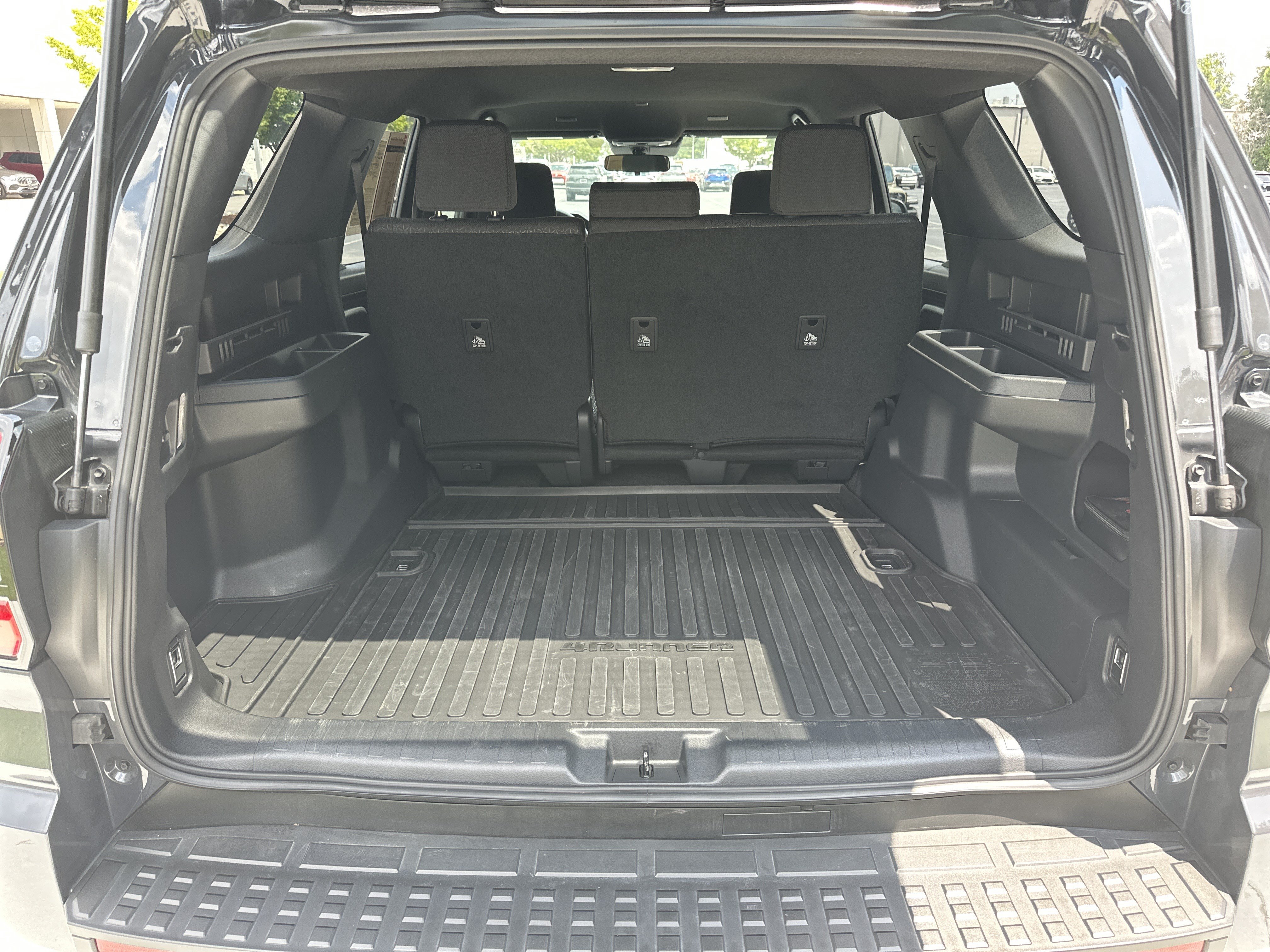 Certified 2025 Toyota 4Runner SR5 AWD/4WD image 32