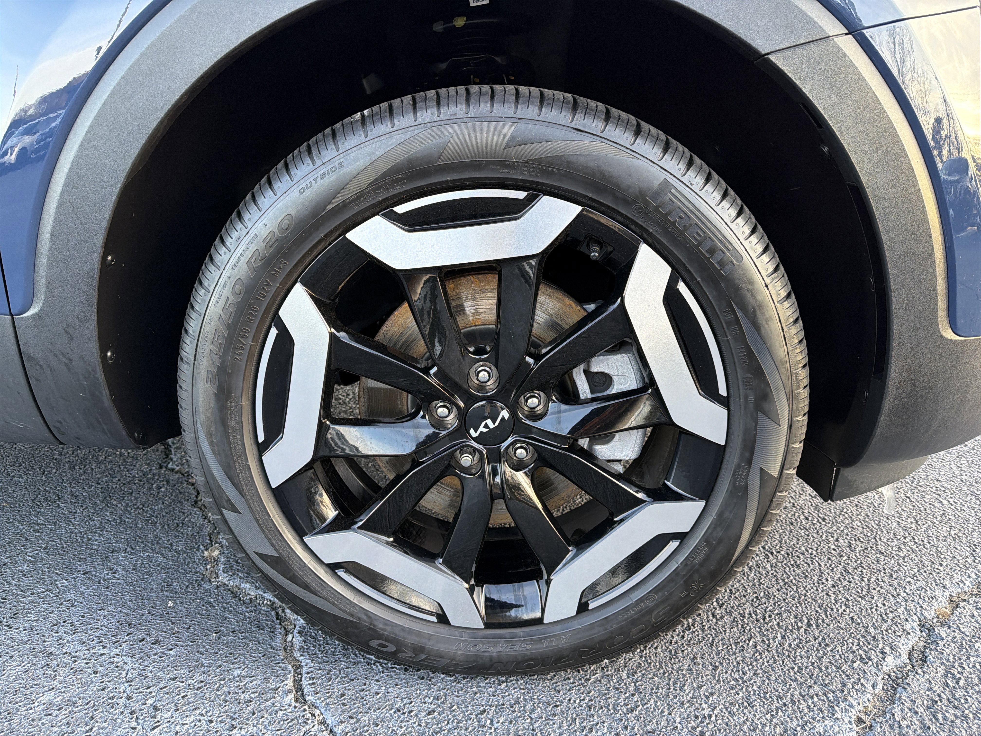 Used 2025 Kia Telluride EX image 12