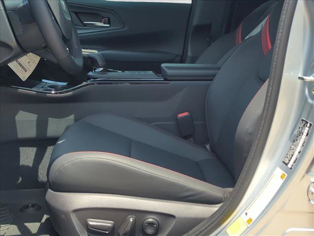 Certified 2025 Toyota Prius Plug-In Hybrid FWD image 18