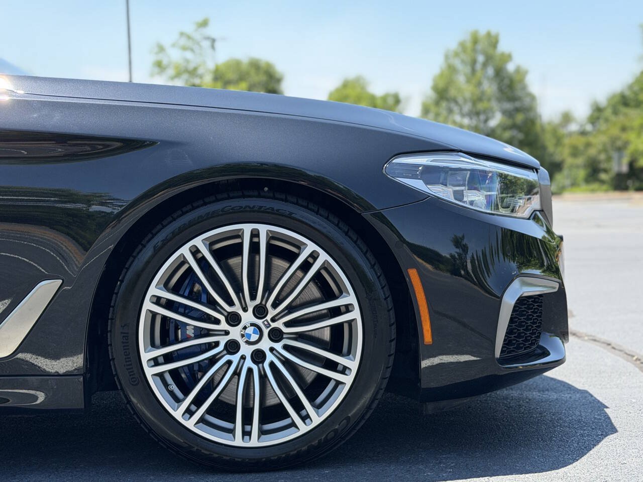 Used 2020 BMW M550i xDrive w/ Executive Package AWD/4WD image 9