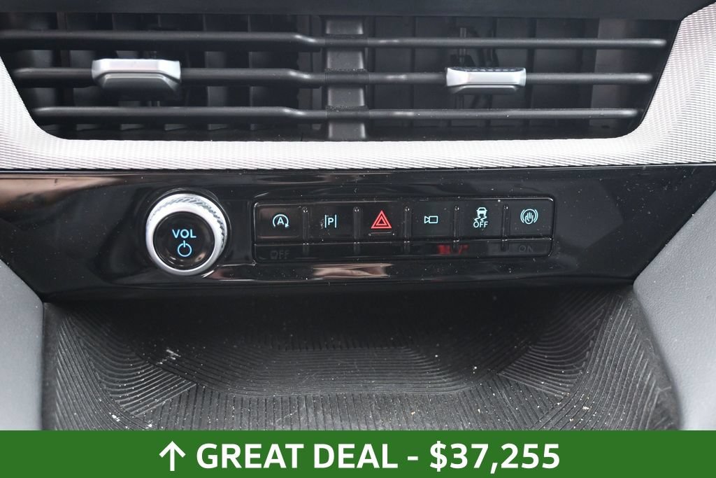 Used 2025 Ford Explorer Active w/ Active Comfort Package AWD/4WD image 25