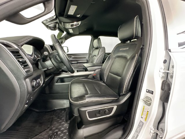 Used 2023 RAM 1500 Laramie AWD/4WD image 17