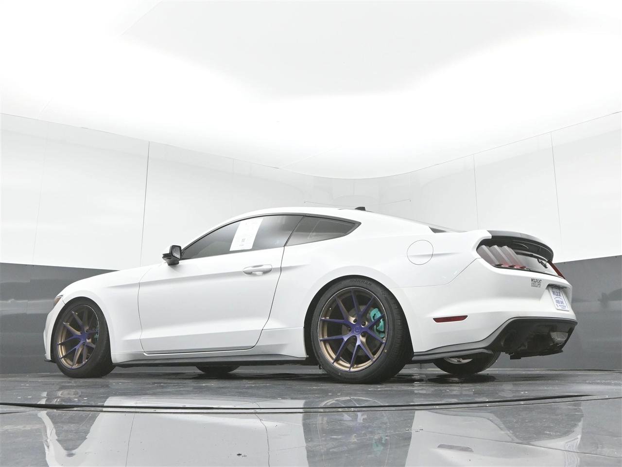 Used 2016 Ford Mustang Premium RWD image 32