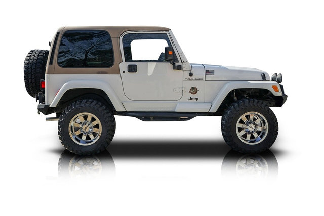Used 2002 Jeep Wrangler Sahara AWD/4WD image 2
