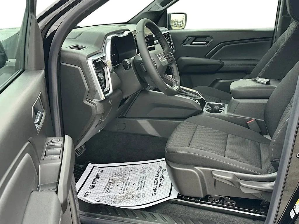 New 2026 GMC Canyon Elevation w/ LPO, Black Badging Package image 15