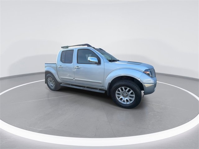 Used 2012 Nissan Frontier SL w/ Moonroof Pkg image 2