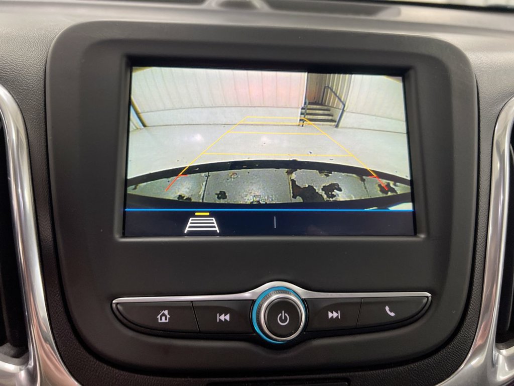 Used 2019 Chevrolet Equinox LS AWD/4WD image 15