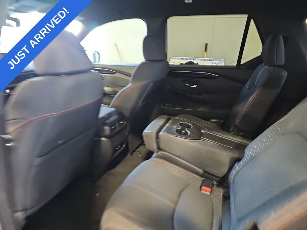 Certified 2024 Honda Pilot Sport image 5