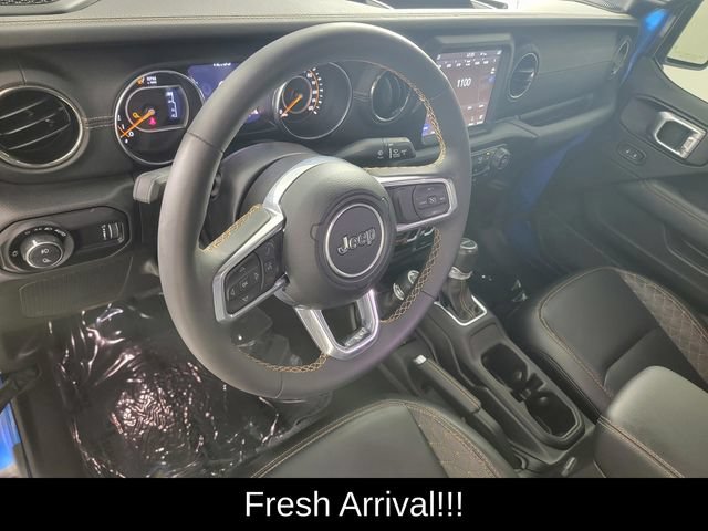 Used 2023 Jeep Gladiator Overland AWD/4WD image 12