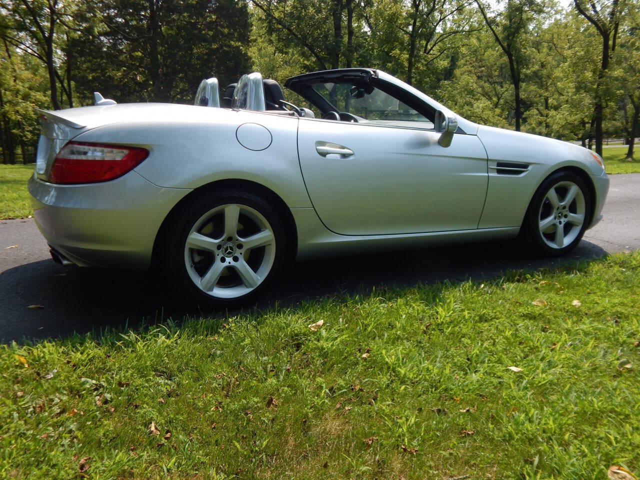 Used 2013 Mercedes-Benz SLK 250 image 5