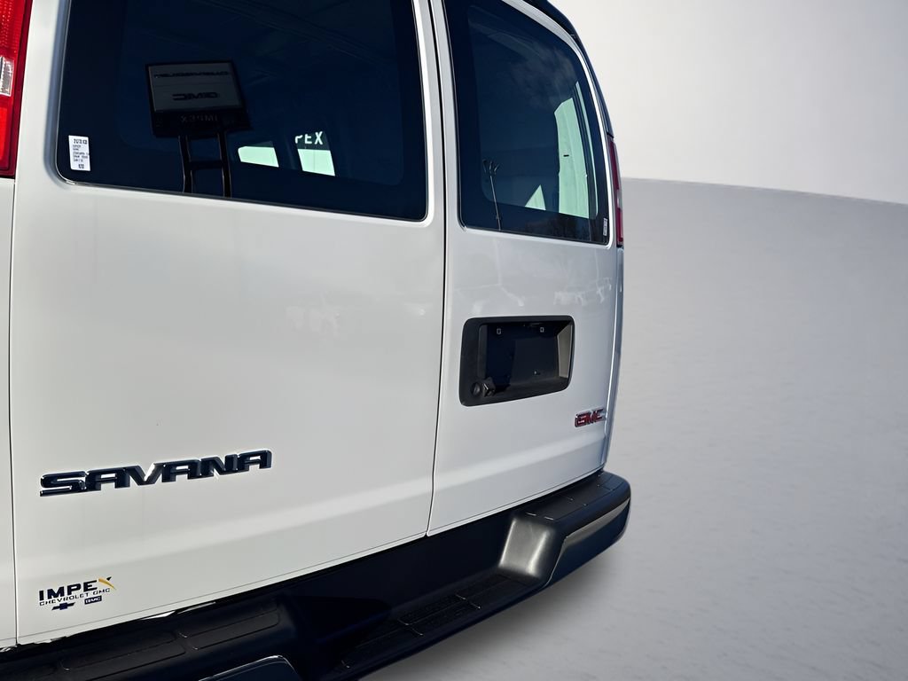 Used 2022 GMC Savana 2500 w/ Driver Convenience Package RWD image 27