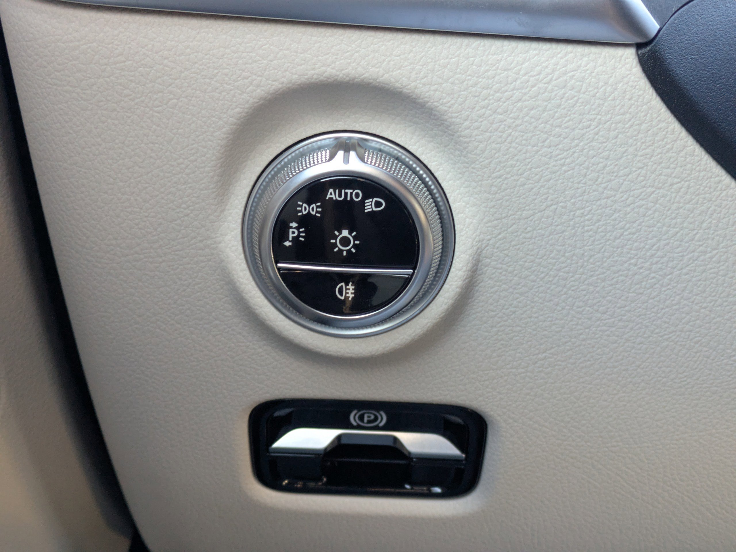 Used 2024 Mercedes-Benz C 300 Sedan image 27